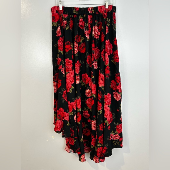 NWT Torrid Rose Floral High-Low Ruffle Hem Red/Black Midi/Maxi Skirt Size 0/12 - Picture 8 of 11
